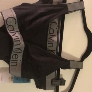 NWT Calvin Klein Bra and Panty Size Medium